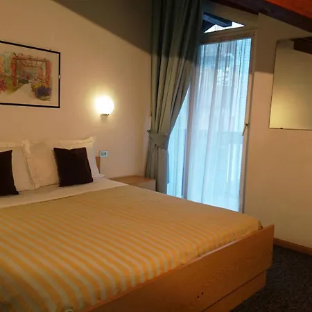 Albergo Stella Alpina Molveno Exterior foto